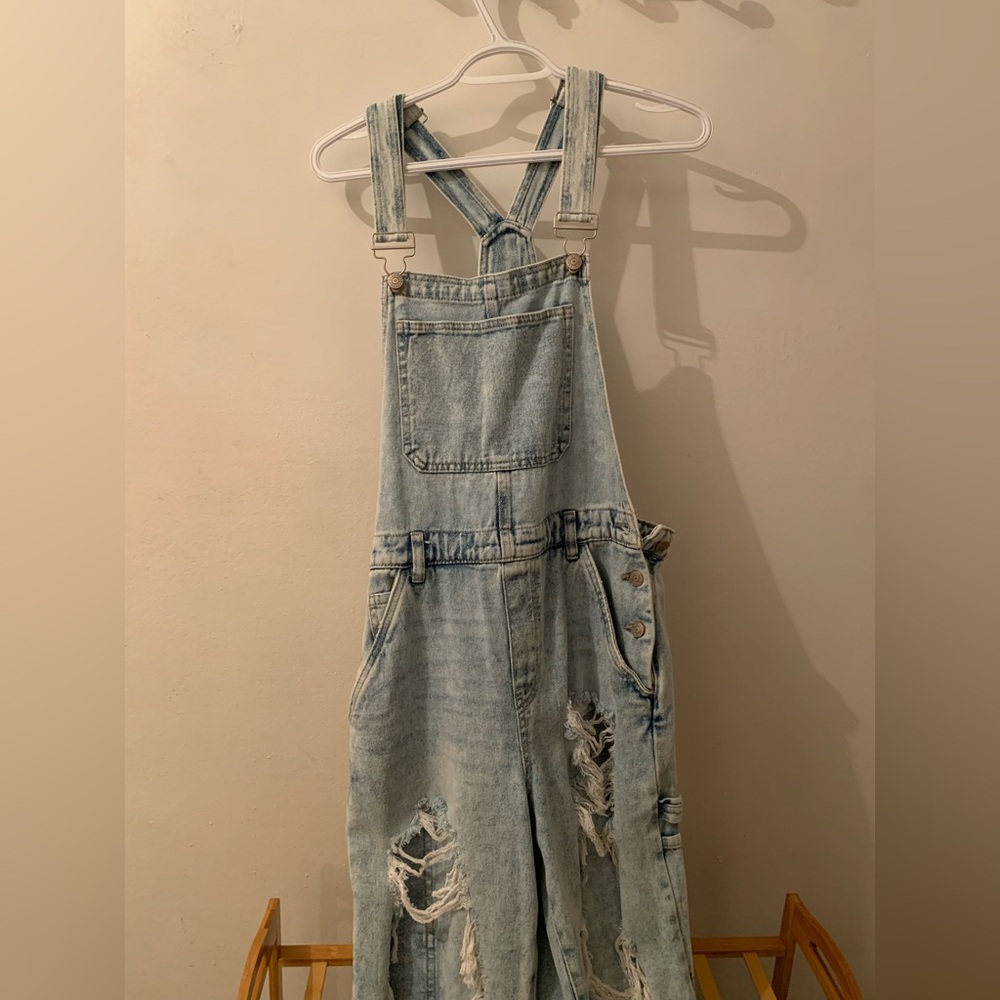 MEDIUM DENIM OVERALLS